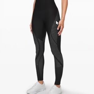 Lululemon Mapped Out High Rise Tight  Black/Glacier Grey 28" Size 10 Leggings